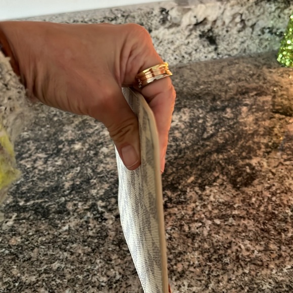 Louis Vuitton GM Neverfull Pouch - Picture 11 of 11